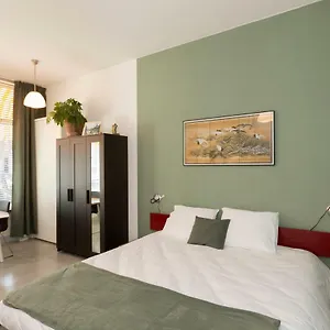 https://veenkadebnb.thehaguehotels.net